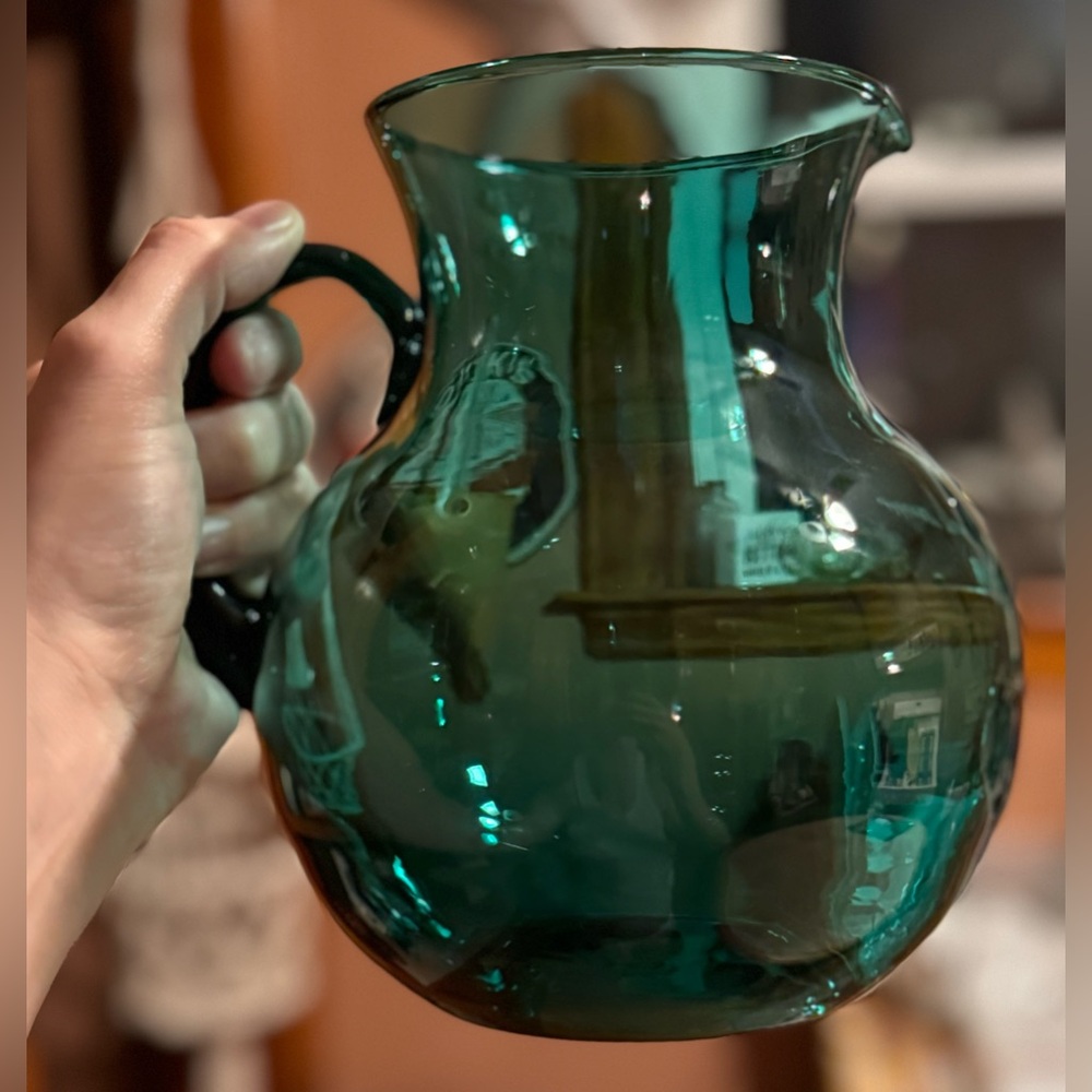 Vintage Emerald Green Glass Pitcher✨